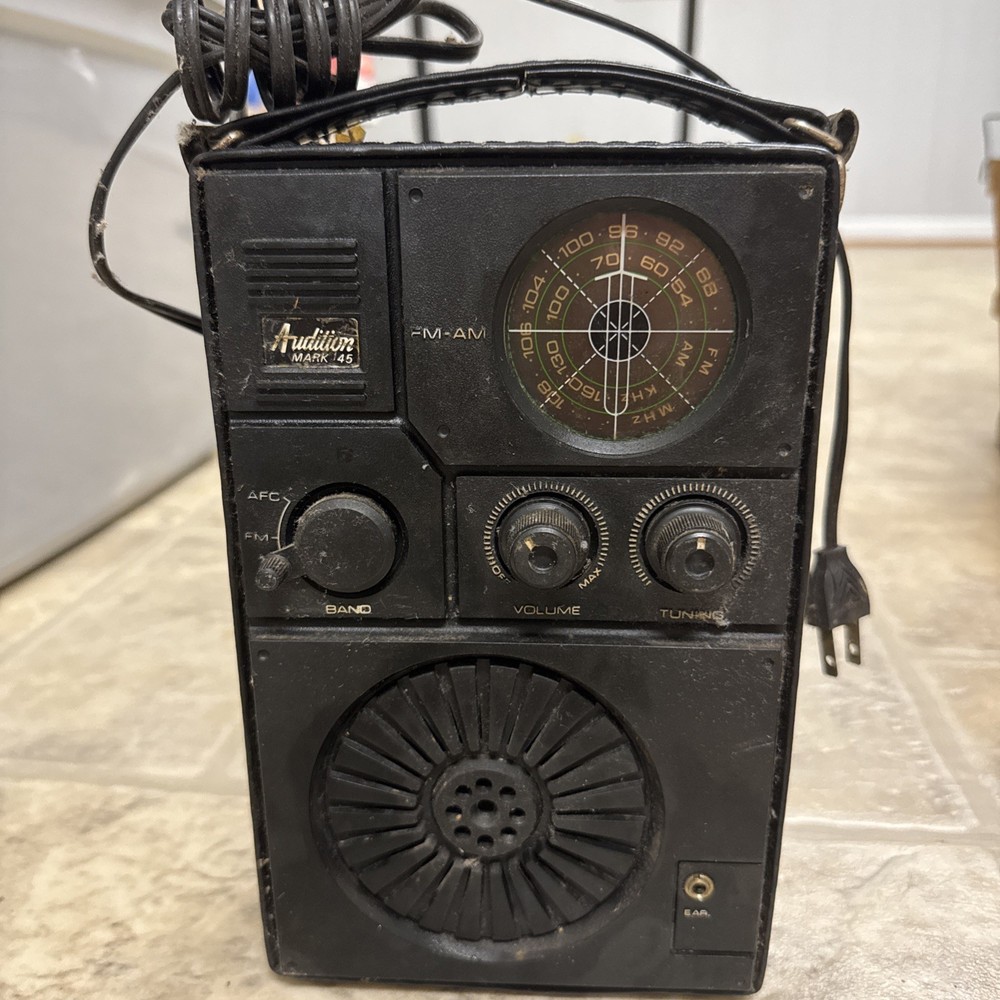 Audition Mark 45 Vintage AM-FM Radio 📻 Untested . As Is