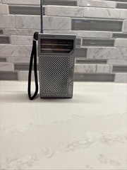 Vintage Sanyo RP5065 AM/FM2-Band Transistor Pocket Radio Silver -TESTED.Strap.