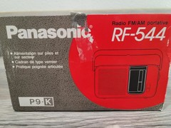 Vintage Panasonic RF-544 portable AM/FM radio receiver AC/battery Original box