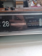 Vintage Soundesign Flip Number Clock Radio Model No. 3545B Read Description.