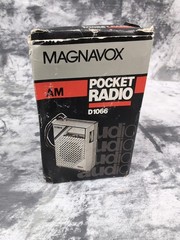 Magnavox AM Pocket Radio D1066 Original Box Working With Video Demo Vintage