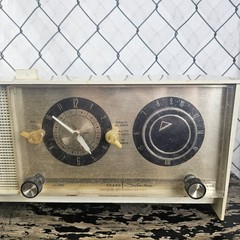 TESTED Vintage 50’s Sears Silvertone Mid Century Ivory AM Clock Tube Radio #5033