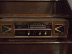 Vintage Commodore 744 Tube Radio Stereo Matic Sound 4 Speaker Japan WORKING