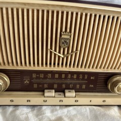 Grundig Majestic International Model 87 USA Tube Radio As Is