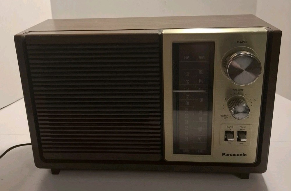 Panasonic AM/FM Radio Model RE-6280 Vintage Classic TESTED!