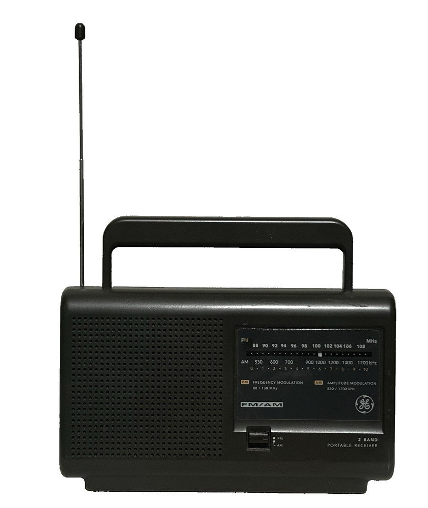 Vintage GE Portable AM/FM Radio Model 7-2662A 2-Band Receiver AC/DC Tested