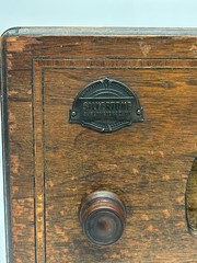 Vtg Antique Silvertone Superheterodyne Wood Cabinet AM Tube Radio As Is