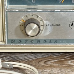Vintage Motorola Solid State Alarm Clock AM Radio XC220DH-1 Read
