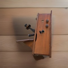 The Country Bell Superheterodyne Radio Receiver Model 556