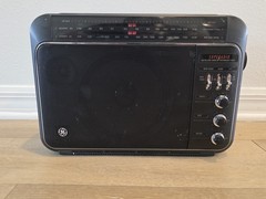 GE Superadio 7-2887a Radio, works and is in great condition!