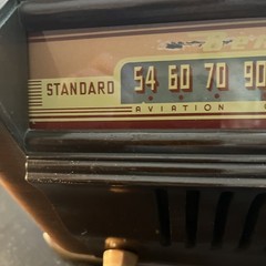 Vintage Bendix Standard Police Model 0526 Wood Shell Radio. Works.