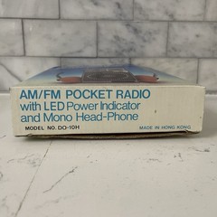 Vintage Pocket Am/FM Radio with Foam Headphones Yellow New Old Stock