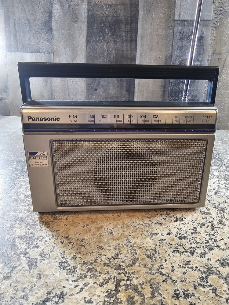 VINTAGE PANASONIC FM-AM 2 BAND RADIO RECEIVER RF-538
