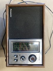 Vintage Panasonic AM/FM Radio Model RE-6286 By Matsushita Electronic