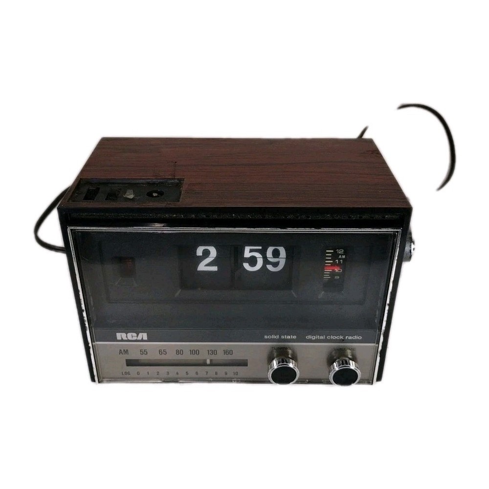 Vintage RCA Flip Clock AM/FM Radio Alarm Clock