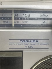 Toshiba RT-120S Vintage AM/FM Radio Cassette Boombox – Non-Working Cassette