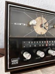 Montgomery Wards Airline AM/FM Clock Radio Early 1970s Tested Clock Keeps Time