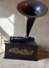 Thomas Home Phonograph Radio Cassette Player Model 177 w/ Witches Hat Horn Works