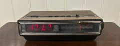 GE General Electric Radio AM FM Alarm Clock 7-4625C VNTG Woodgrain WORKING READ