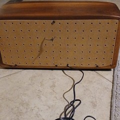 RCA Victor Vintage Wood Tabletop Radio with Police Band Dial Window