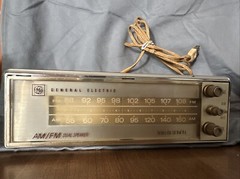 Vintage Mid-Century General Electric (GE) AM/FM Dual Speaker Radio