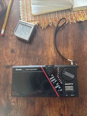 Vintage 1980’s Randix Rcl-50 Am/fm Radio
