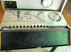 VINTAGE ZENITH ROYAL 3000-1 TRANS-OCEANIC TRANSISTOR RADIO For Parts