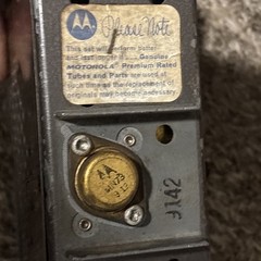 VINTAGE MOTOROLA TRANSISTOR POWERED AM CAR RADIO RARE AUTO PART