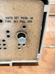 1960’s Motorola C7N/16 M tube radio Mid Century Modern Design WORKS