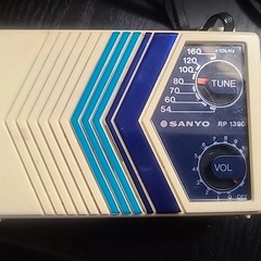 Vintage SANYO RP 1390 AM Portable Pocket Transistor Radio 10.3x7cm Working