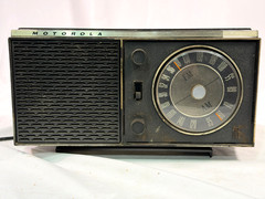 Vintage Motorola Radio B11E 1060s AM FM 35w USA for Parts or Repair