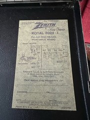 VINTAGE ZENITH ROYAL 3000 ALL TRANSISTOR TRANS-OCEANIC PORTABLE RADIO DECENT