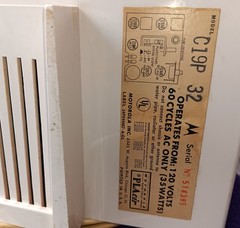 MOTOROLA (Model C19P-32) Clock/AM Radio, MCM – Pink/White, 1963, USA