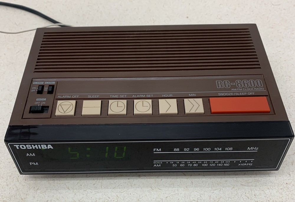Vintage Toshiba RC-8600 AM/FM Clock Radio JAPAN 1980s Retro Alarm Tested WORKS