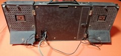 Vintage Radio cassete Hitachi *LevelMatic-Solid State* with detachable speakers