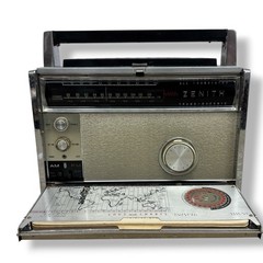 Vintage Zenith Royal 3000-1 Trans-Oceanic FM/AM Multiband Portable Radio