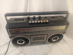 Vintage Retro Montgomery Ward Airline 3999A AM/FM Radio Cassette Player Boombox