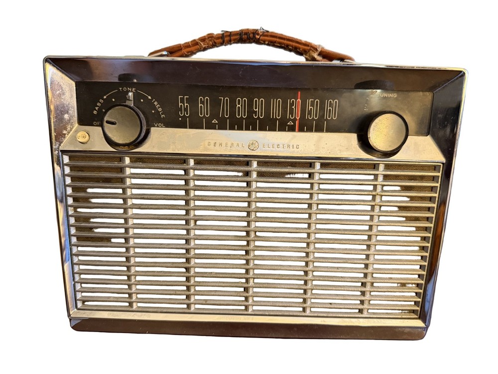 GE P-780 AM Radio Portable Silver Black Brown