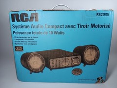 VINTAGE Y2K RCA RS2035 CD R/RW Stereo Radio Tuner 2 Speakers Remote NEW/OPEN BOX