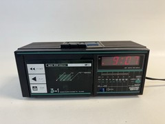 Vintage AM/FM LED Clock Radio Cassette Player Model 4710A