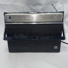 GE RADIO M8500A AM/FM CASSETTE PLAYER 2 WAY POWER WORKS WELL