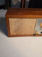KLH Model Twenty One 21 FM Table Radio Wood Cabinet Tested Working Missing Knobs