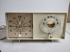 Vintage General Electric C-403D Radio Tested Works