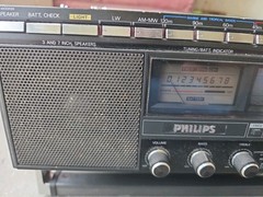 Vintage Philips D2999 Synthesized World Receiver 1980s