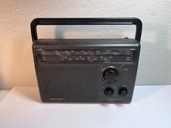 Vintage Radio Shack Portavision-50 12-687 AM/FM/TV Portable Radio **Parts Only**