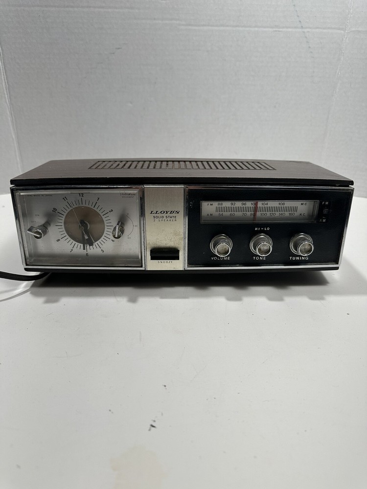 Lloyds Brown Silver Wired Solid State 2 Speaker Alarm Clock AM Radio Works READ*