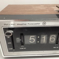 RCA RWS457W FM AM Weather Radio Vintage Clock Alarm Retro read Tested No Smoke