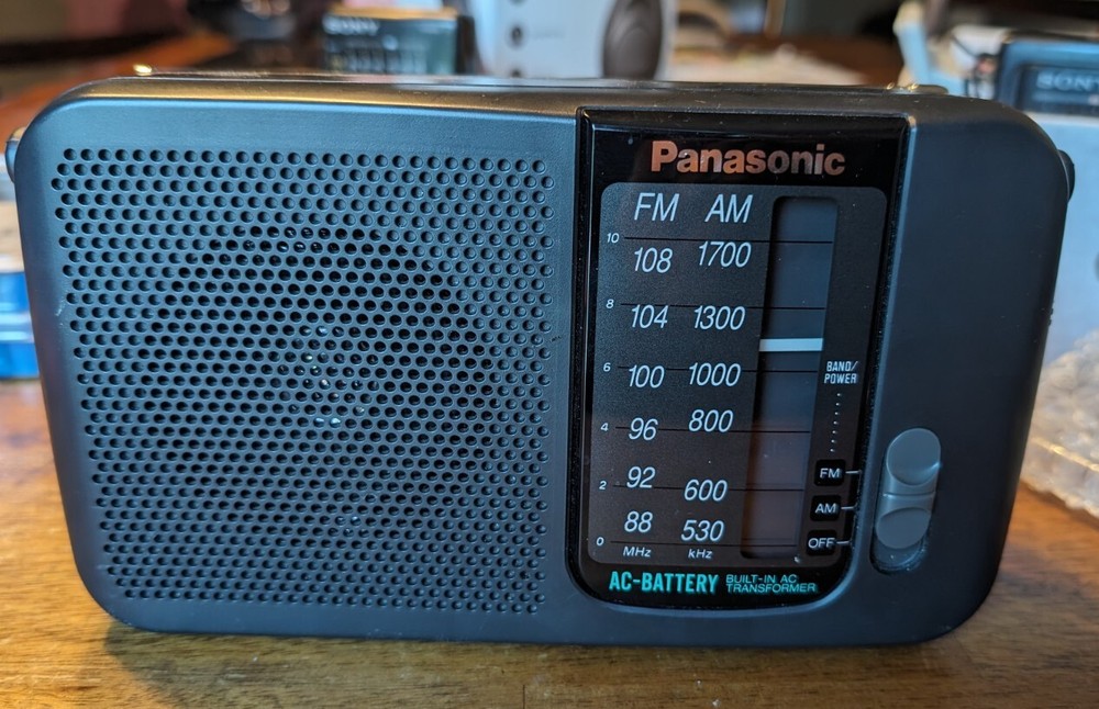 Vintage Panasonic FM/AM Radio. No AC Cable. Not Tested. Sold As Is.