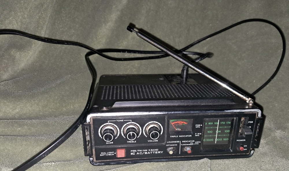 Panasonic Portable Radio AM/FM/PSB RF-888 Shortwave Receiver Vintage 3 Band