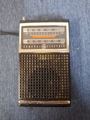 Vintage GE General Electric 7-2500B AM/FM Portable Radio – Tested & Working